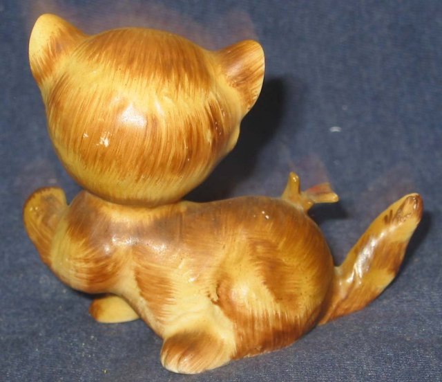 old vintage BOW TIE CAT STATUE figurine #150