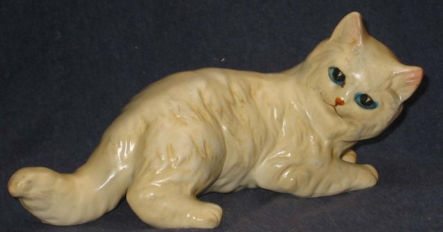 old vintage cream CAT STATUE figurine