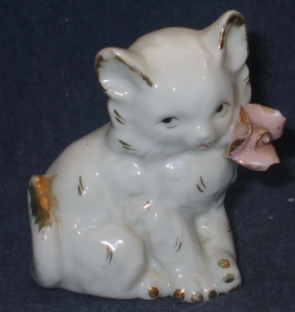 old vintage WHITE GOLD SPOTTED FLORAL CAT statue figurine