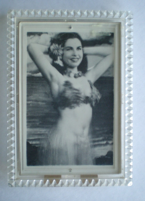 HULA GIRL wiggle picture 1950
