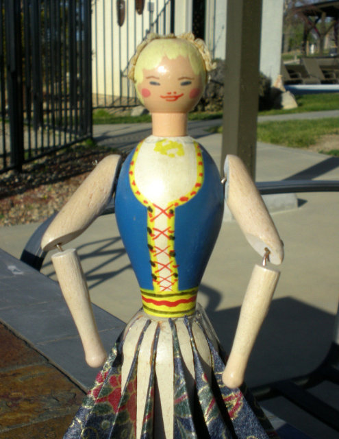 Wood Napkin Holder Girl