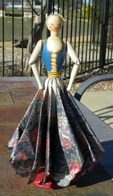 Wood Napkin Holder Girl