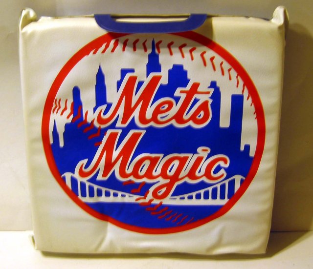 old 1980s KAHN'S Hot Dog Seat Cushion * NY METS