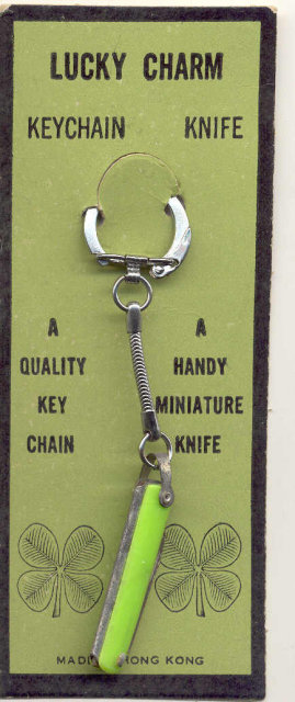 old vintage 1960s LUCKY CLOVER mini key chain