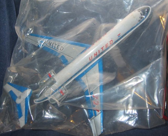 VINTAGE AIRPLANE TOY ~ UNITED AIRLINES PLANE 1960S