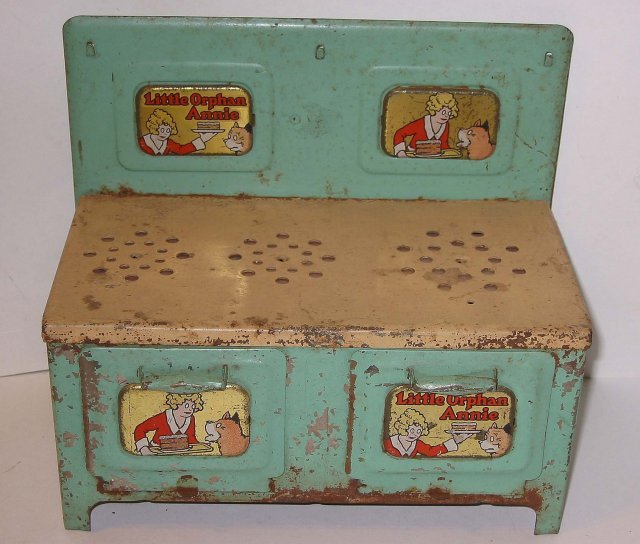 Little Orphan Annie Play Metal Stove Toy 1940s