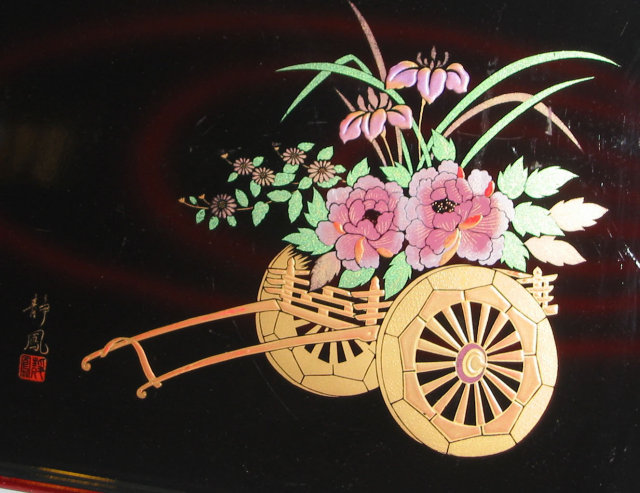 VINTAGE LAQUER JAPAN TRAY