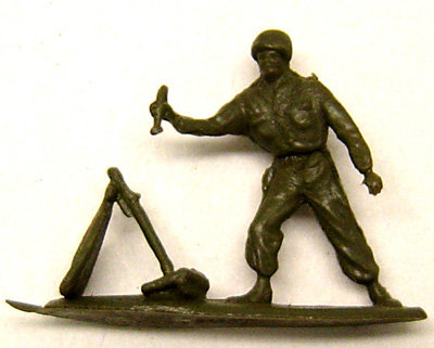24 vintage TOY ARMY MEN Statue Toys