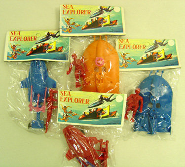 4 VINTAGE 1960s SEA EXPLORER Toys on Card toy