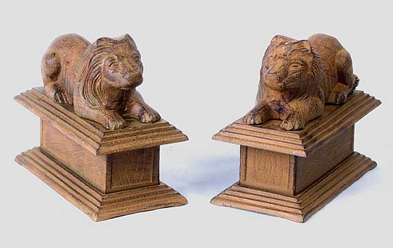 CAST IRON LION STATUES