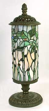 BUTTERFLY SHADE LAMP / LEAD GLASS / NEW ACCENT