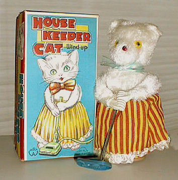 VINTAGE WIND-UP HOUSEKEEPER CAT MAID TOY / mop