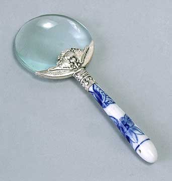 MAGNIFYING GLASS blue white HANDLE / NEW