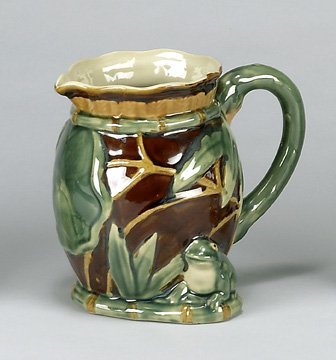 PORCELAIN FROG WATER PITCHER NEW