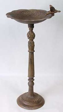 CAST IRON RUST BIRD BATH