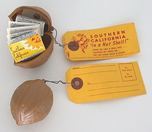 California Nutshell Souvenir keychain