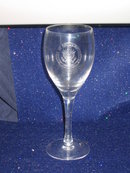 VINTAGE EMBOSSED WHITE HOUSE DRINKING GLASS