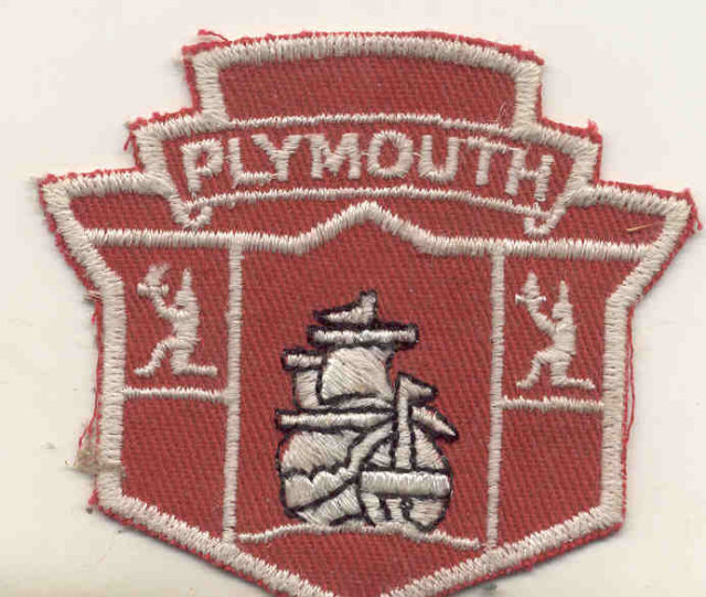 VINTAGE PLYMOUTH CAR PATCH 1940S
