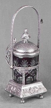 Pewter Mechanical Pickle Frame