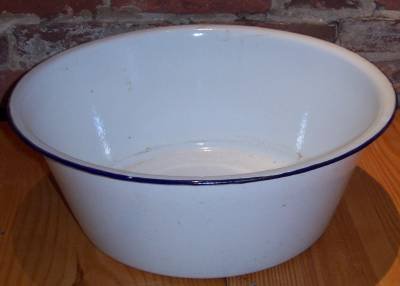 Enamel Wash Basin