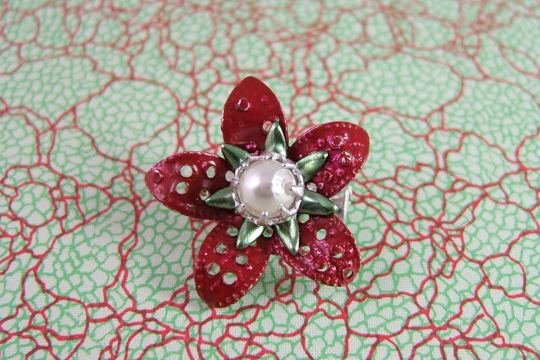 Metal Flower Pin