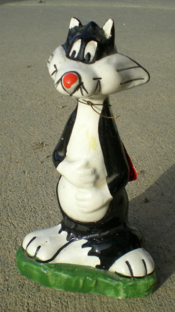 Warner Bros. Sylvester Statue 1970