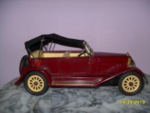 Vintage Tin Litho Friction 1960 car made in Japan