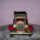 Vintage Tin Litho Friction 1960 car made in Japan