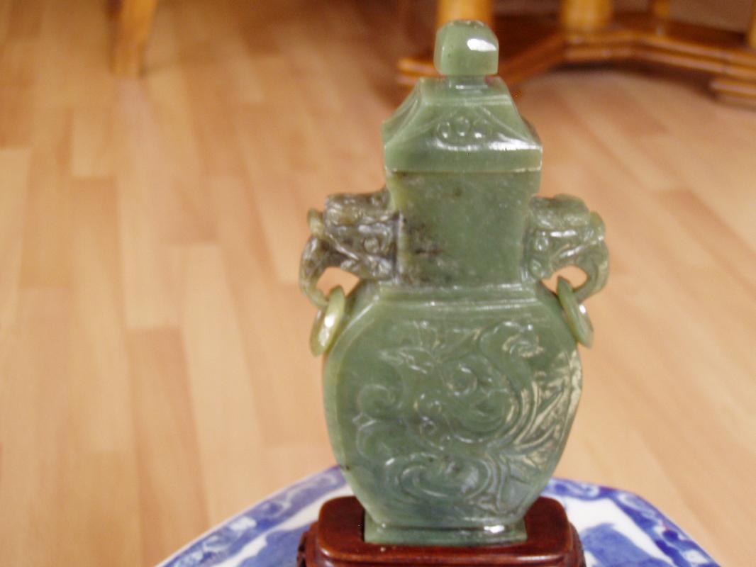 61/2 inch spinach jade carving of a vase