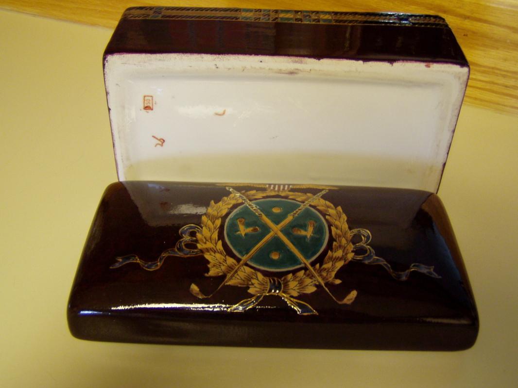 Chinese Porcelain Box with a Golfing motif