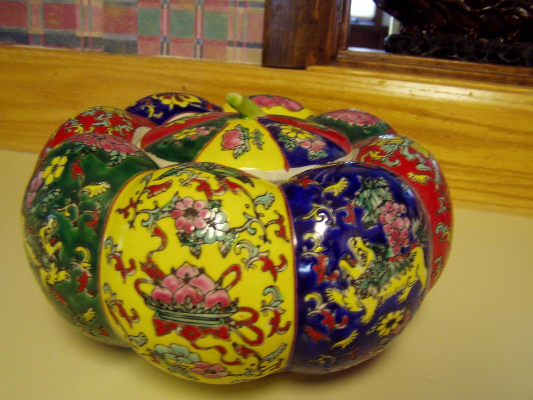 Antique Chinese Pumpkin Famille Rose Tureen