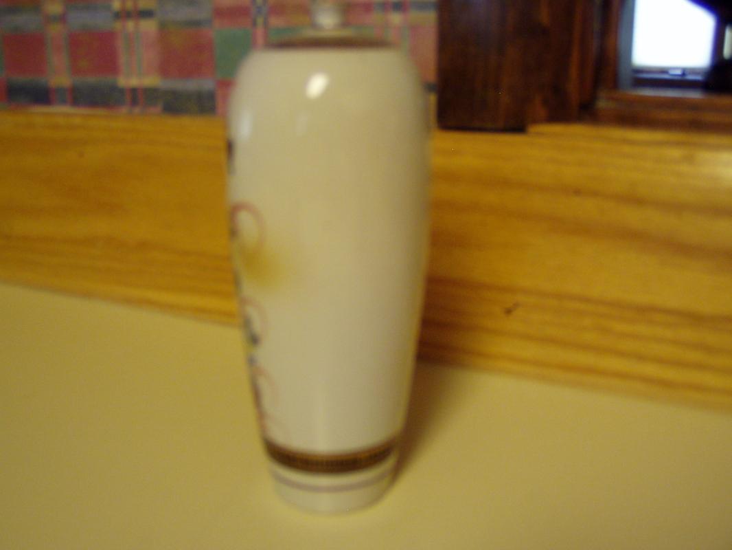 Beautiful Kutani Cabinet Vase