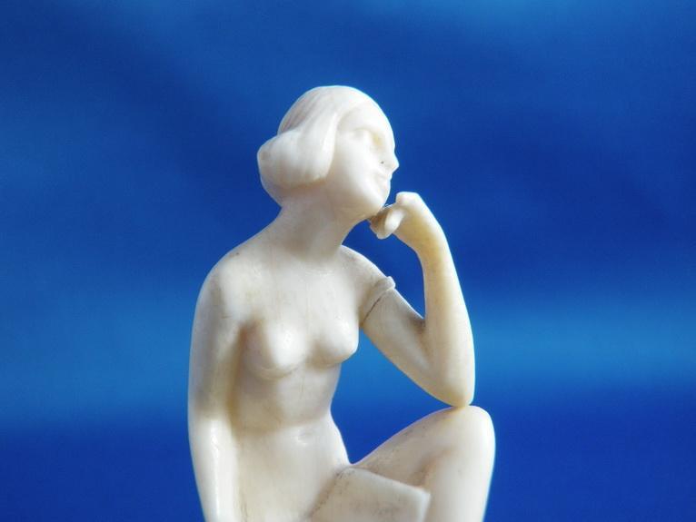 Art Deco Ivory Nude Flapper Lady on Onyx Base Ashtray Vanity Tray