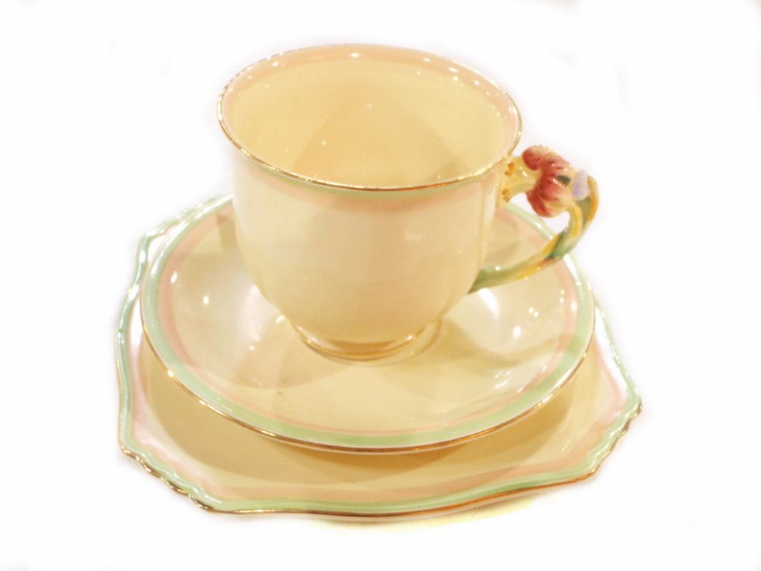 Royal Winton Tiger Lily Flower Handle Luncheon or Tennis Set 3 pc Trio Hand Painted Unique Design