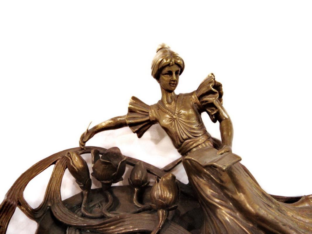 Art Nouveau Solid Bronze Woman Reading in Garden Sculpture Home Decor Display
