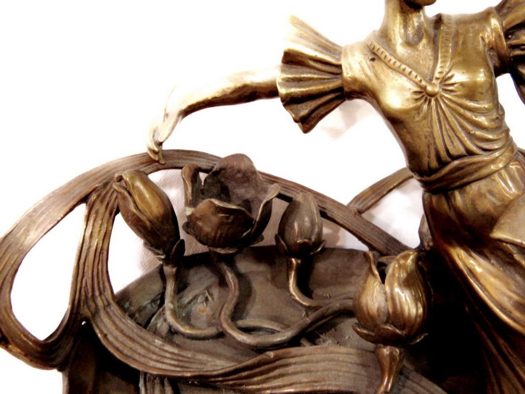 Art Nouveau Solid Bronze Woman Reading in Garden Sculpture Home Decor Display