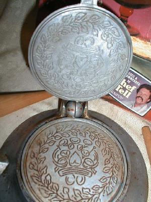 Old KRUMKAKE Iron Nordic Ware Scandinavian w/ Cone