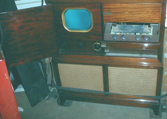 1947 RCA Victor Television Radio & Victrola in Cabinet