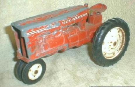 Old Tru-Scale Tractor IH Red International 560 Toy TRACTOR
