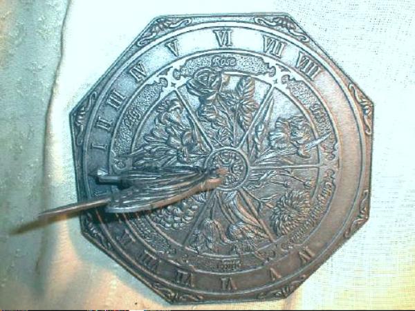 GARDEN SUNDIAL Flowers Iris Tulip Rose New Cast Metal