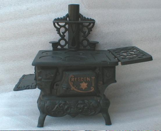 OLD! Crescent CAST IRON Cook Stove