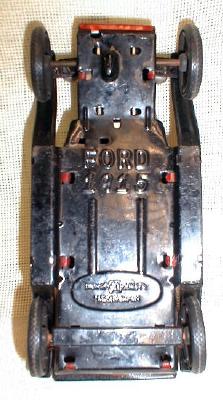 Old 1915 Model T Ford Tin Friction Toy WORKS