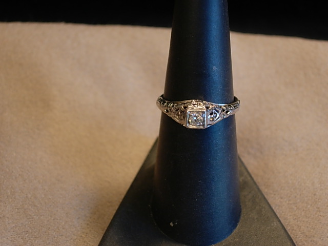 Pretty 18Kt White Gold and Diamond Circa 1920