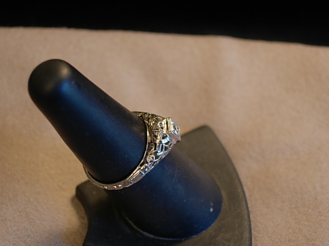 Pretty 18Kt White Gold and Diamond Circa 1920