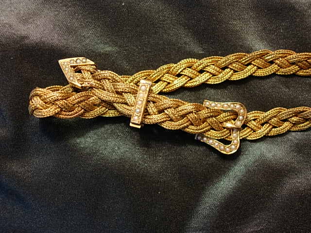 Beautiful Circa 1895 Yellow Gold Buckle Mesh