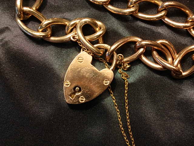 Sweet 9kt Yellow Gold Curblink Heart Lock