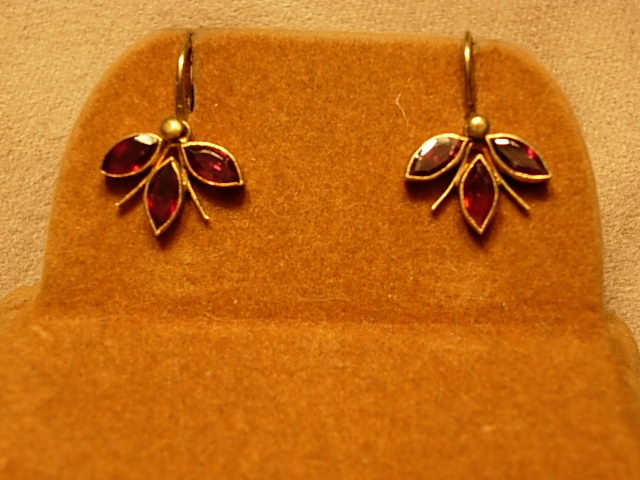 Really Pretty Victorian Garnet Earrings