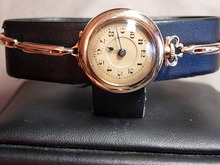 Attractive Circa 1915 14kt Yellow Gold Lady's