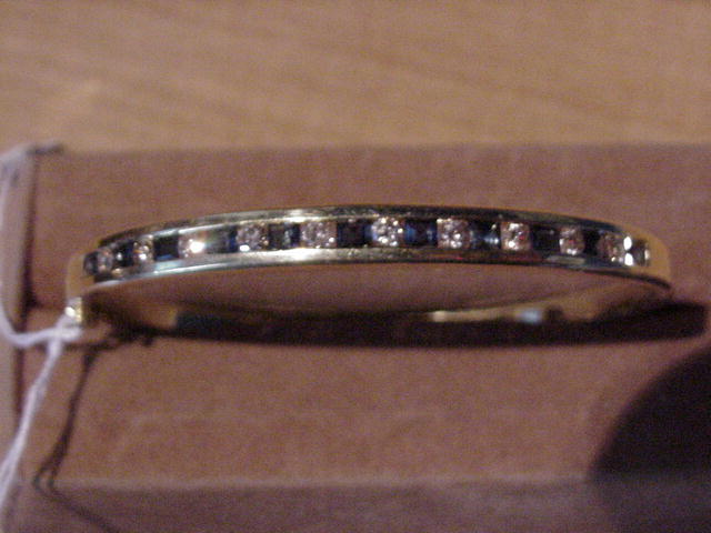 18kt yellow gold diamond and sapphire bracelet