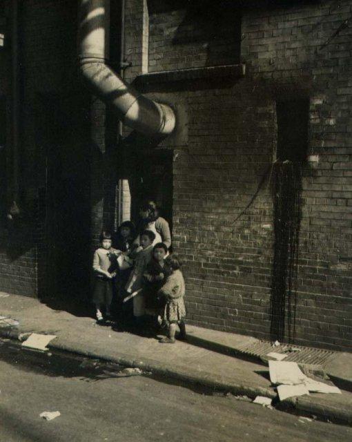 William F. Simpson: Children in Chinatown